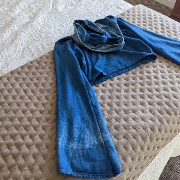 Wildharvest studio NWOT cropped cowl long sleeve size S - Picture 3 of 3